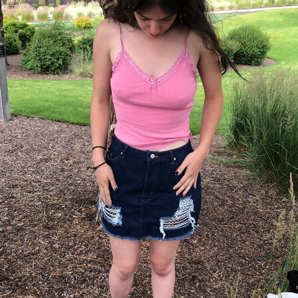 SOLD Sweetheart Crop Tank 💓 - Picture 2 of 3